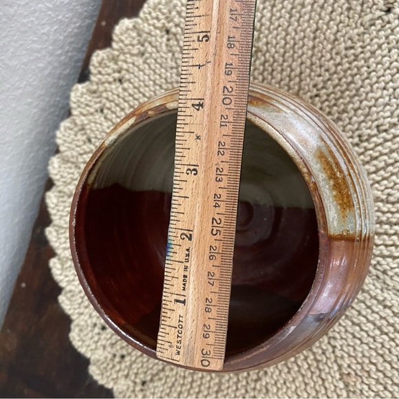 Handmade Studio Art Pottery Planter Pot Heavy Pottery Pot Ribbed Belly Pot - Picture 7 of 7